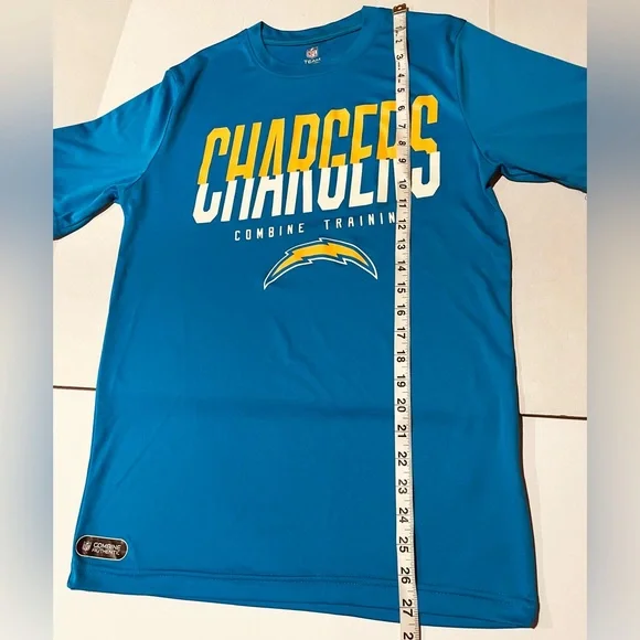 NFL New Era Team Apparel light Blue, yellow & white short sleeve t-shirt. SIZE S - Picture 9 of 10
